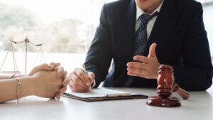 Dispute Resolution Lawyer